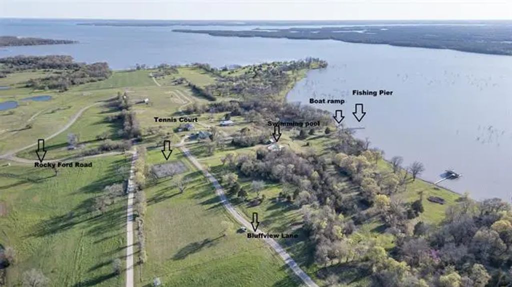 2077 Bluffview Lane, Lone Oak