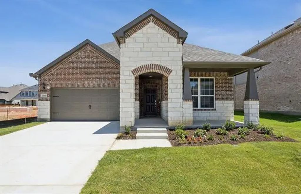 5949 Mayer Avenue, Pilot Point