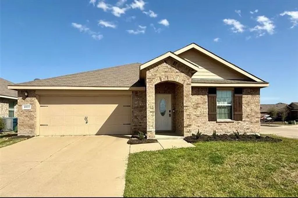 2077 Enchanted Rock Drive, Forney