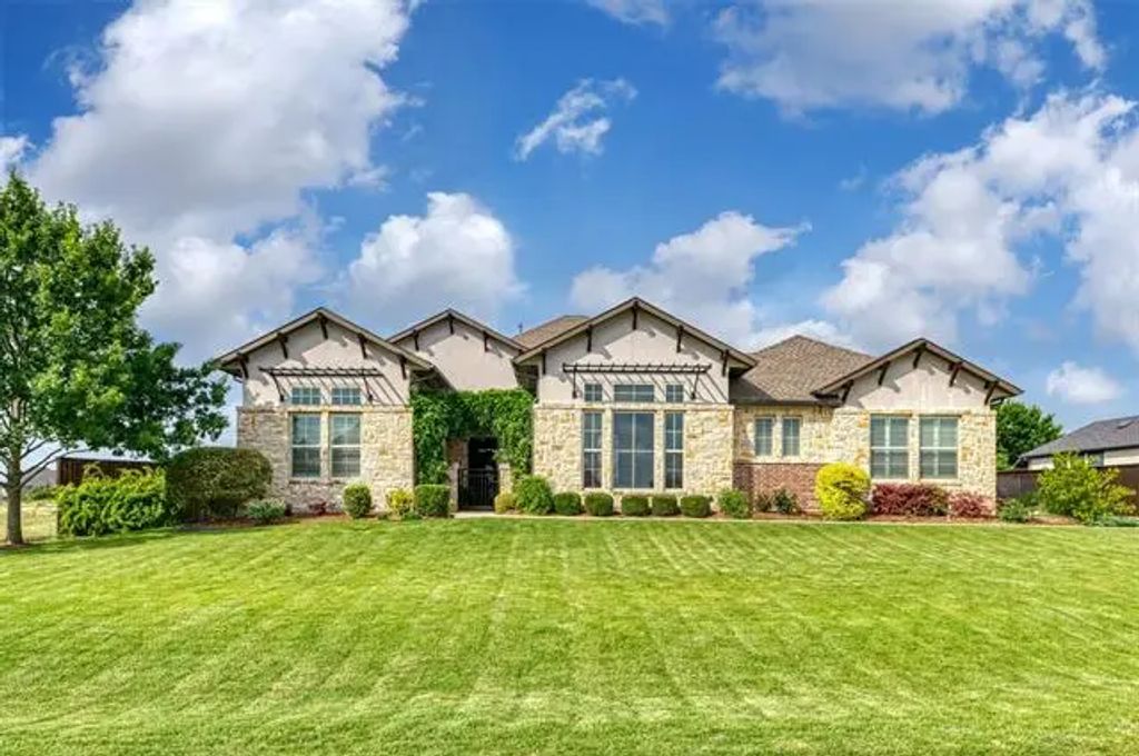 431 Lakepoint Circle, Prosper