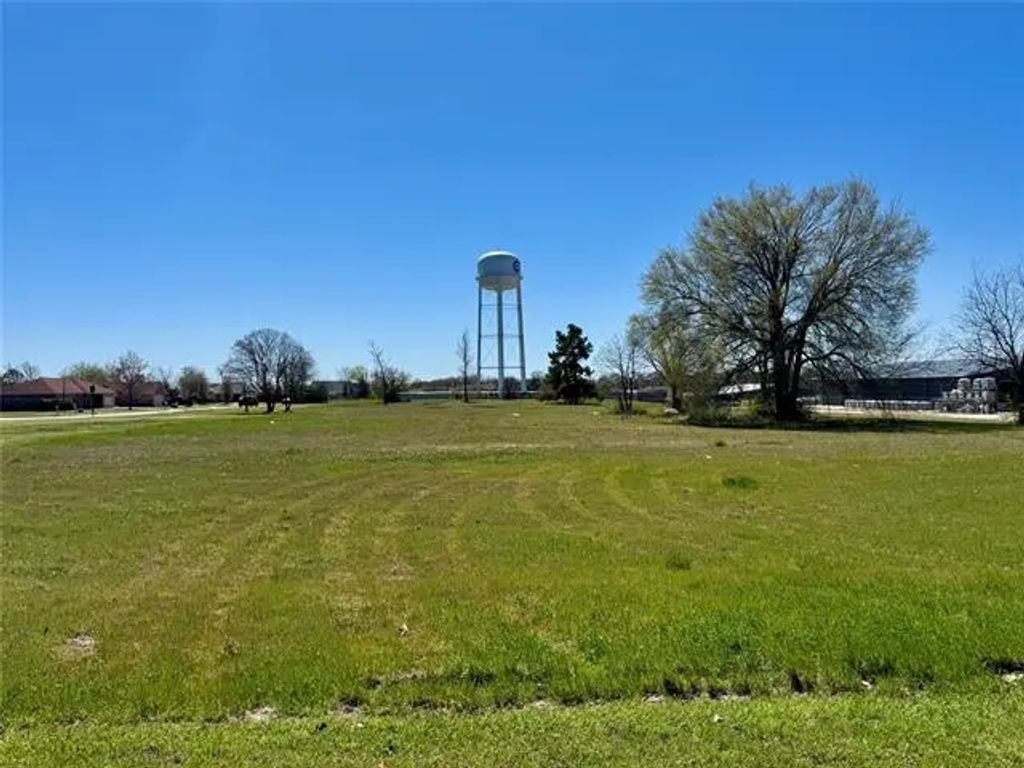 2301 Mangum Street, Commerce