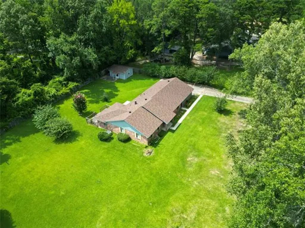 7450 Flatwood Drive, Greenwood