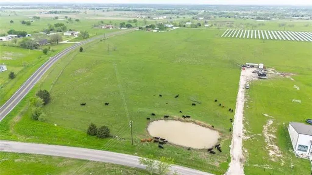 Lot 2 Cr-3517, Quinlan