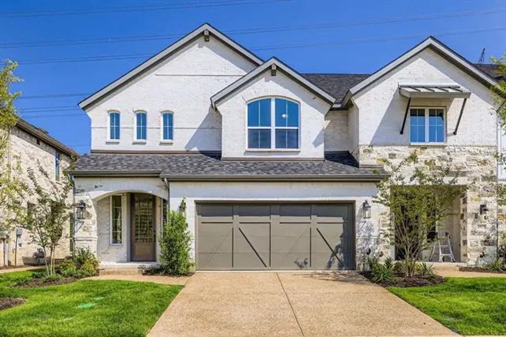 3513 Kings Court Drive, Lewisville