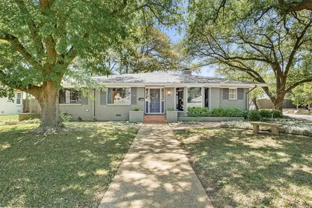 3426 Austin Avenue, Waco