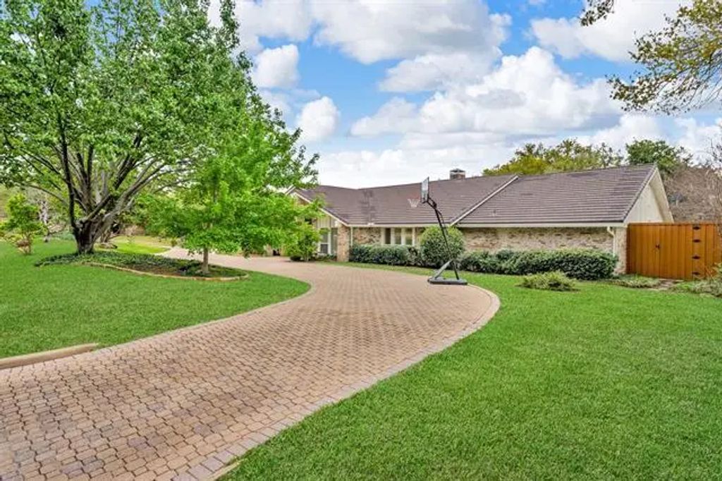 6624 Glenhurst Drive, Dallas