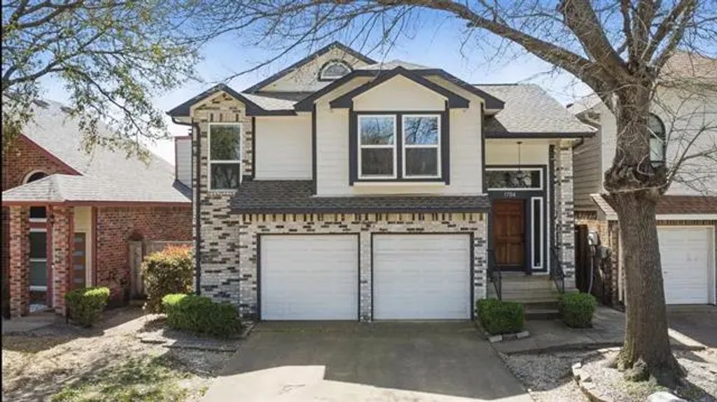 1704 Highgate Place, Garland