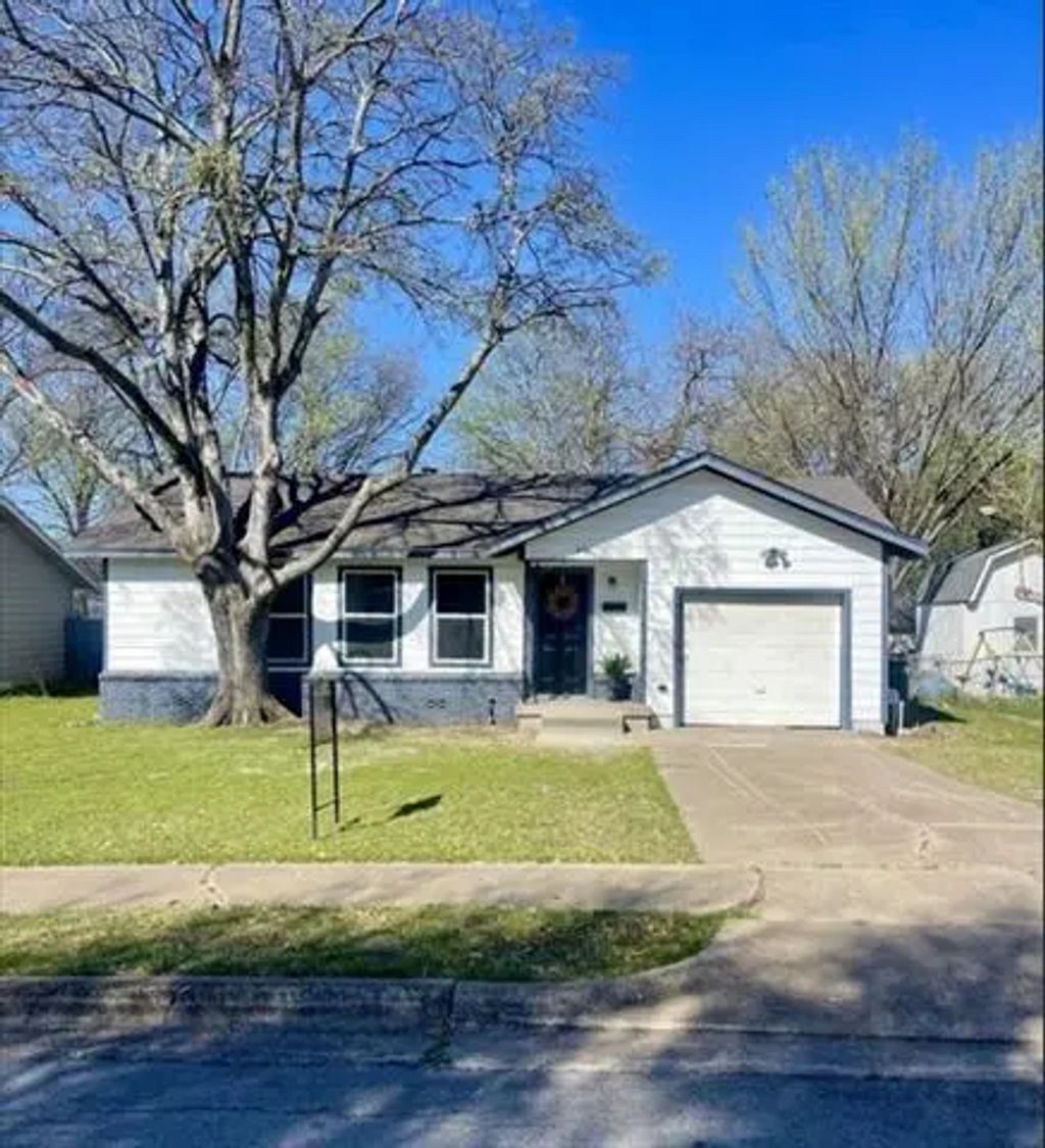 3557 Rita Lane, Haltom City