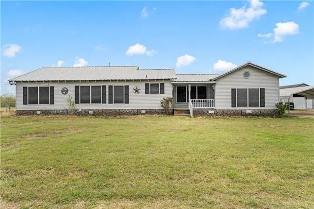 1475 Water Well Road, Lorena
