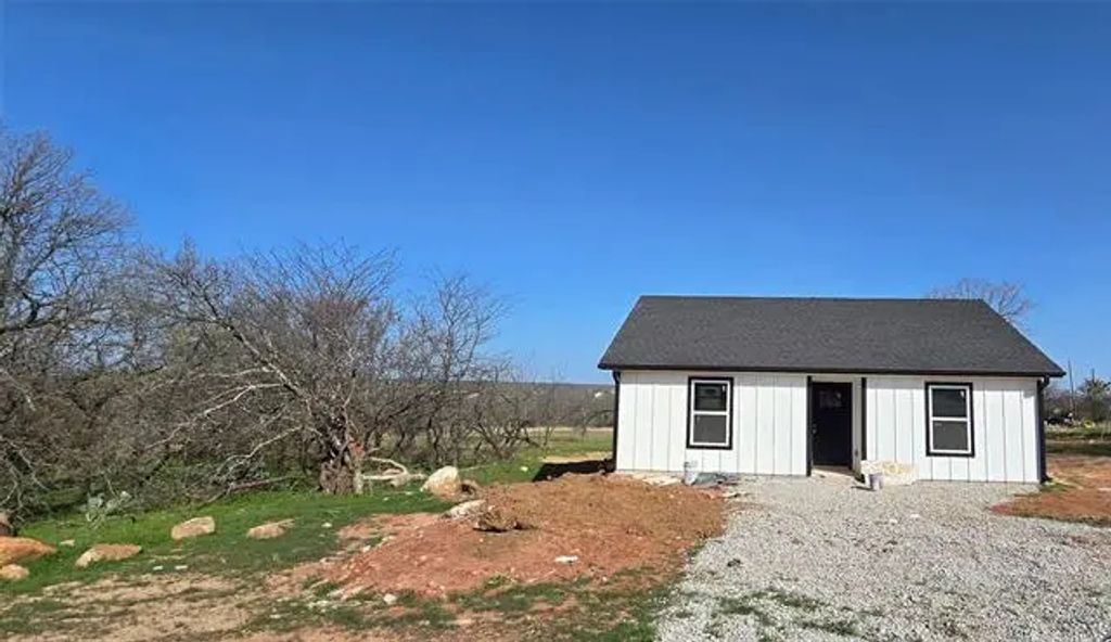 380 Cimmarron Trail, Bridgeport