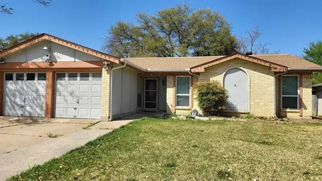 109 Cimarron Lane, Arlington