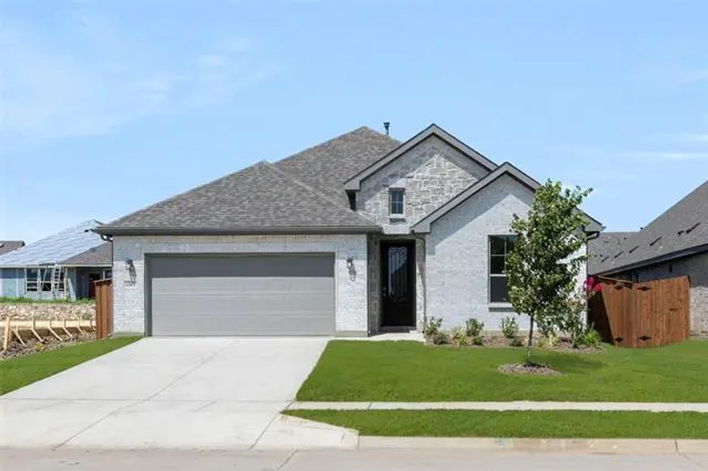 1313 Rothland Lane, Red Oak