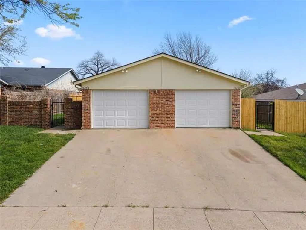 10246 Maverick Drive, Fort Worth