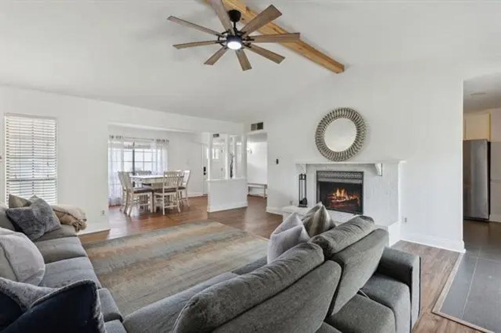 5008 N Colony Boulevard, The Colony
