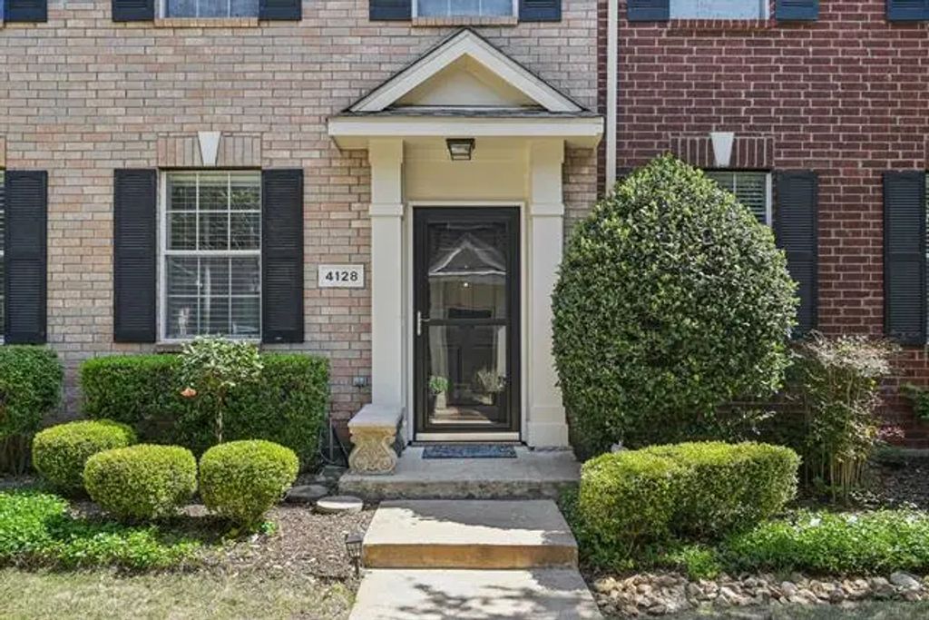 4128 Kyndra Circle, Richardson