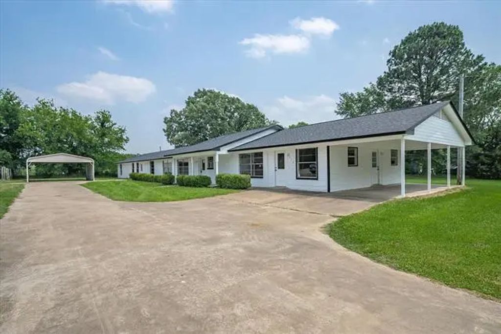 510 Bradburn Rd 510, 512, 514, Grand Saline