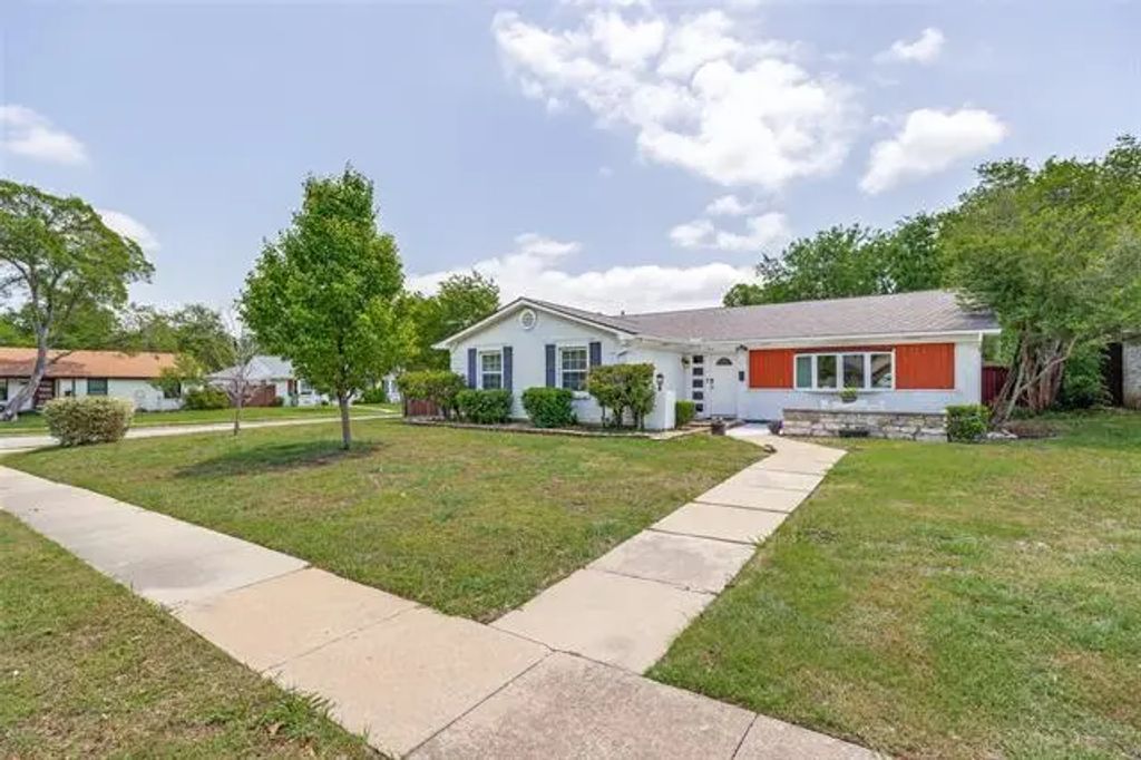 1215 Cloverdale Drive, Richardson