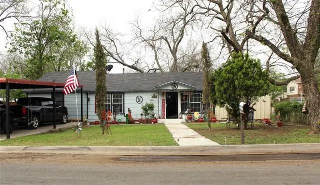 1090 N Race Street, Stephenville