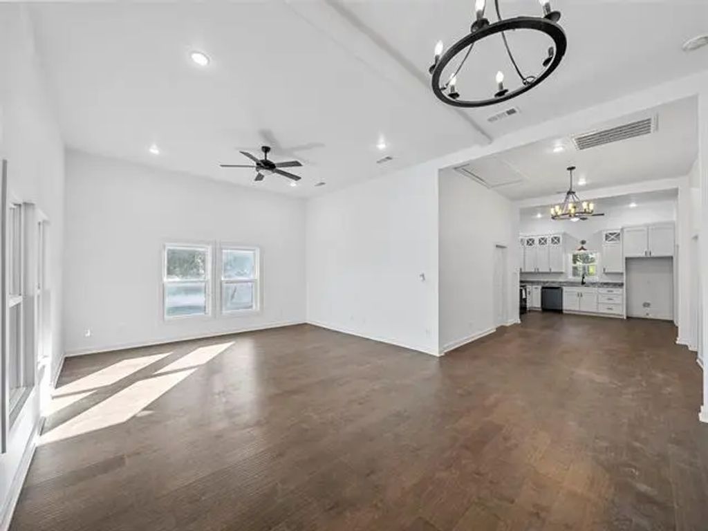 3222 Travis Street, Greenville