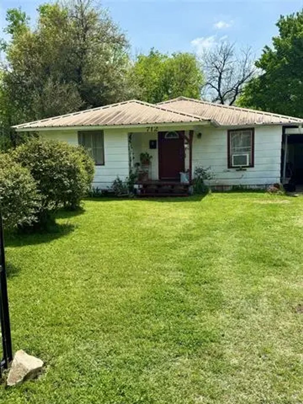 712 E Liberty Street, Mexia
