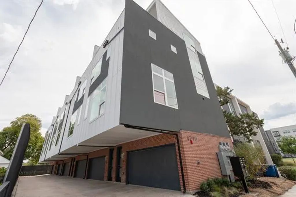 4210 Roseland Avenue, Dallas