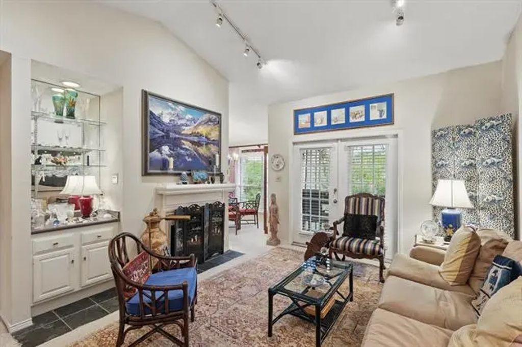 9801 Royal Lane 804, Dallas
