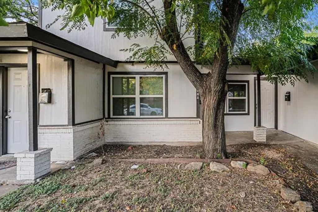408 Dawson Circle A, Grand Prairie