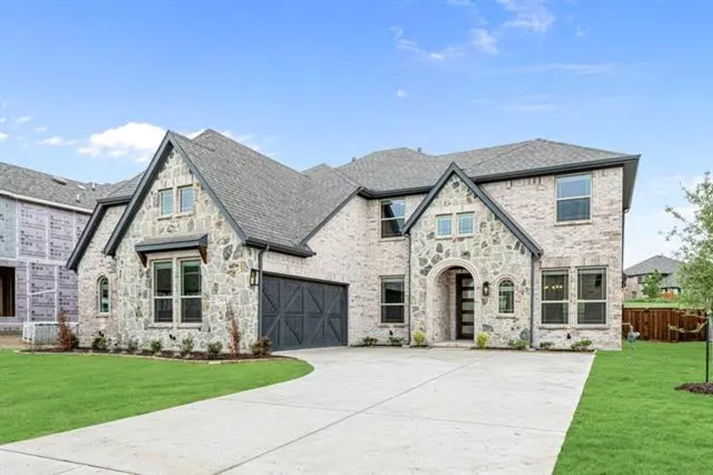 2404 Cornwall Lane, Forney
