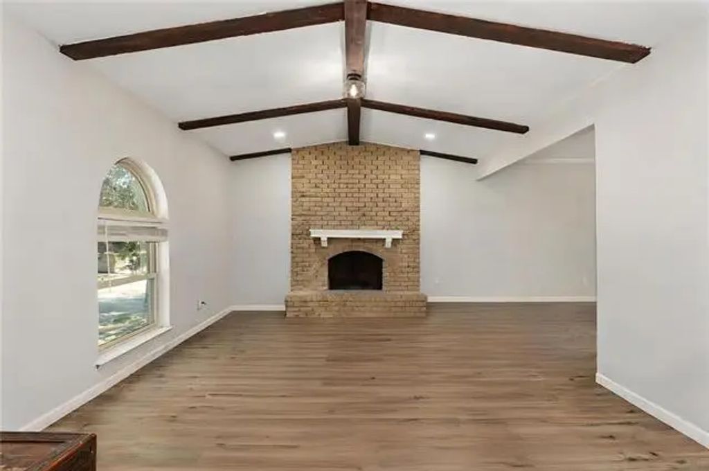 1830 Woodbury, Carrollton