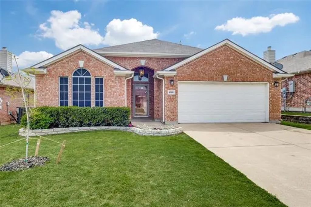 6709 Chalk River Drive, Fort Worth
