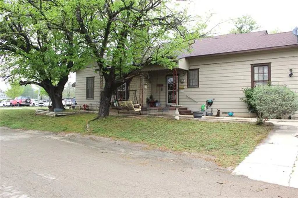 613 N Graham Street, Stephenville