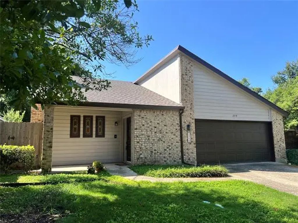 2518 Lake Bend Terrace, Carrollton