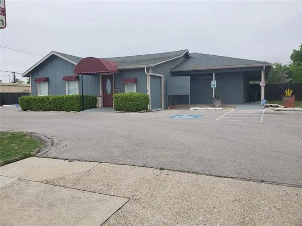 5617 Watauga Road, Watauga