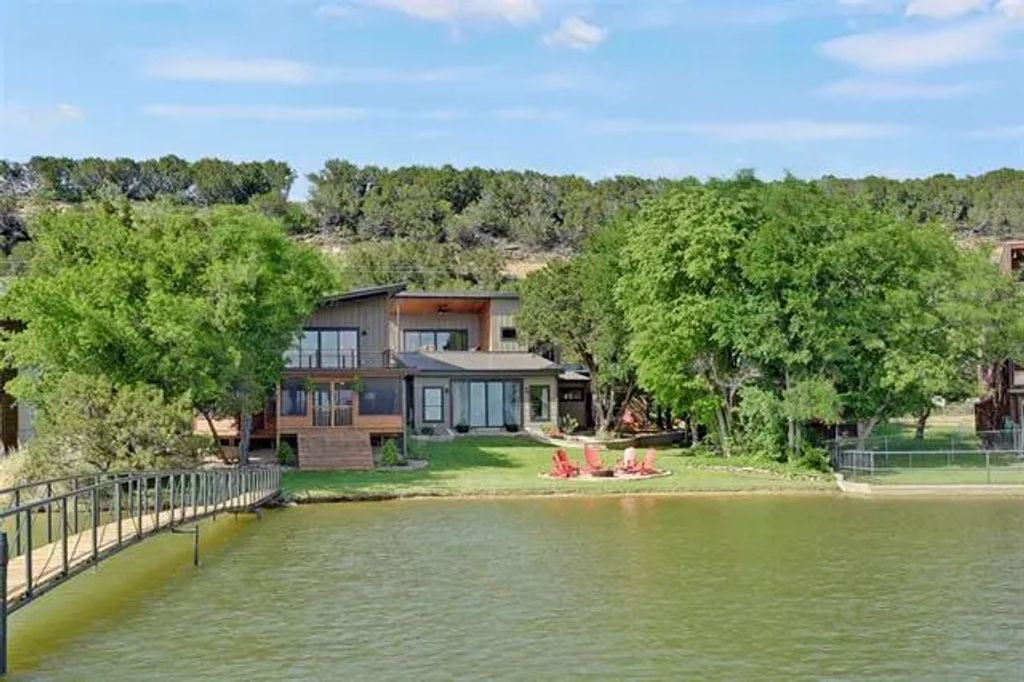 5113 Fm 1148, Possum Kingdom Lake
