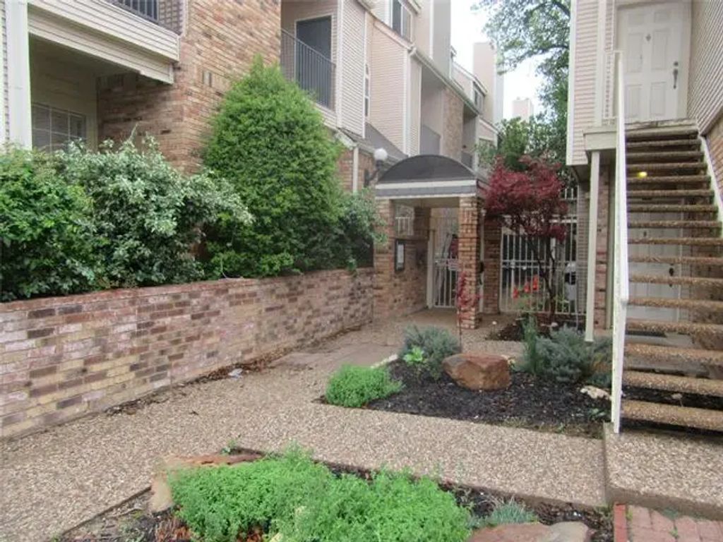 5325 Bent Tree Forest Drive 2213, Dallas