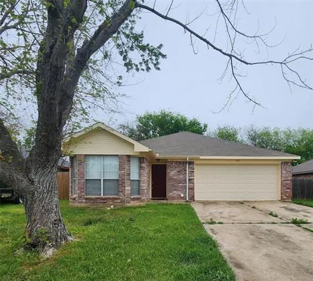 621 Troxell Boulevard, Rhome
