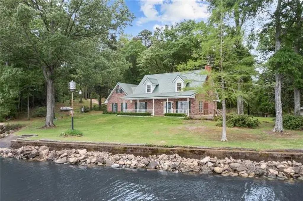 232 Eastwood Drive, Hemphill