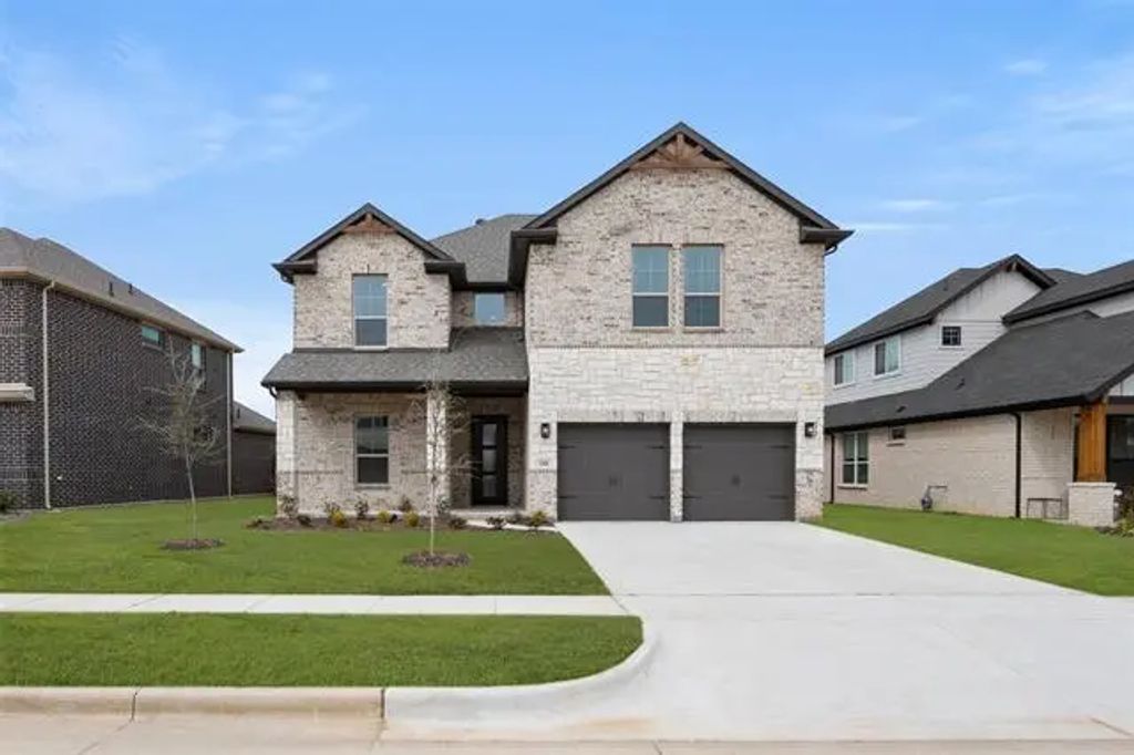 208 Allegheny Drive, Burleson