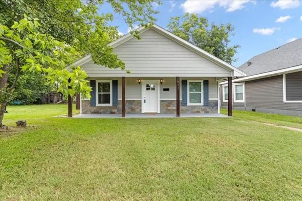 911 W Morton Street, Denison