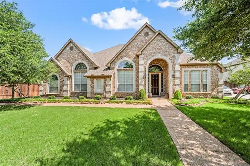 953 Waterbury Way, Keller