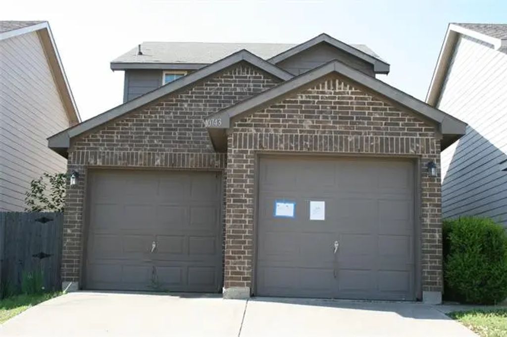 10743 Deauville Drive, Fort Worth
