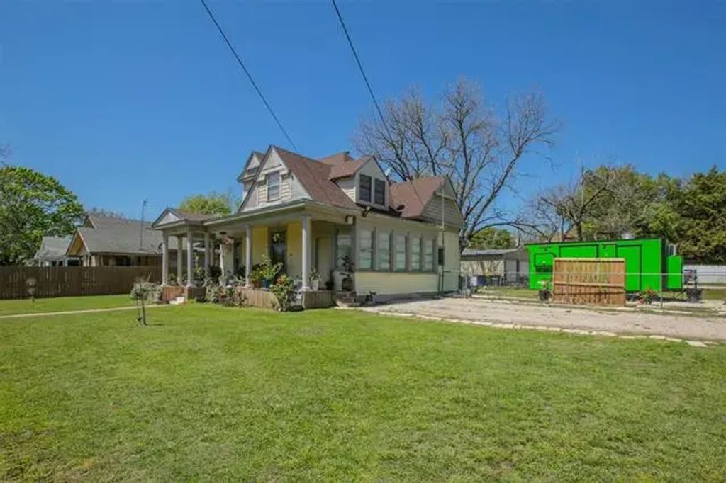 717 Park Drive, Hillsboro
