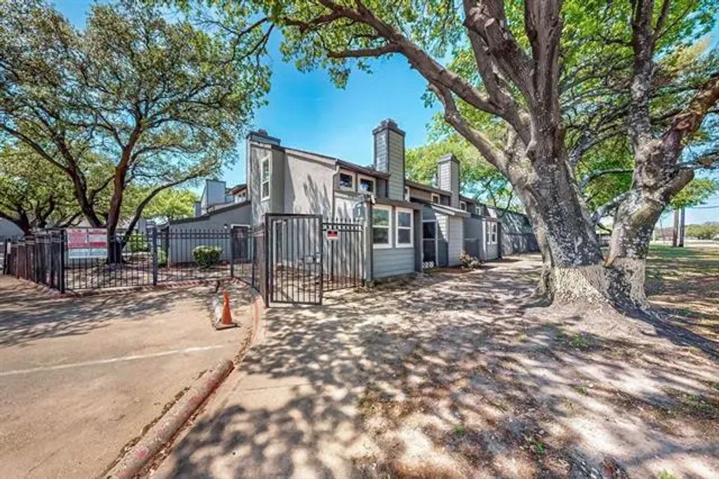 9696 Walnut Street 101, Dallas