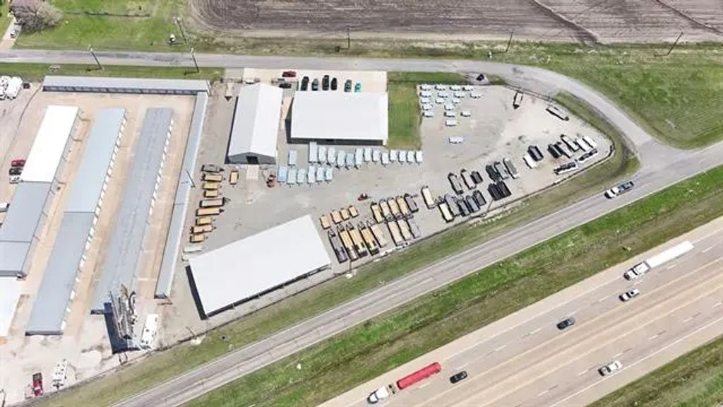 13064 N Us Highway 75 Highway, Van Alstyne