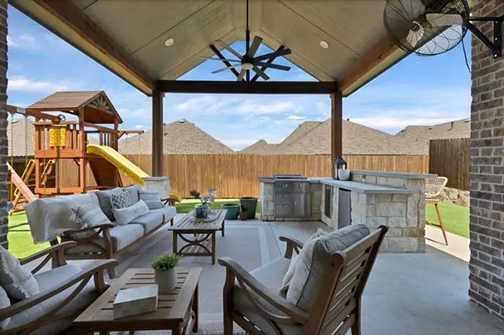 1920 Barnhill Lane, Van Alstyne