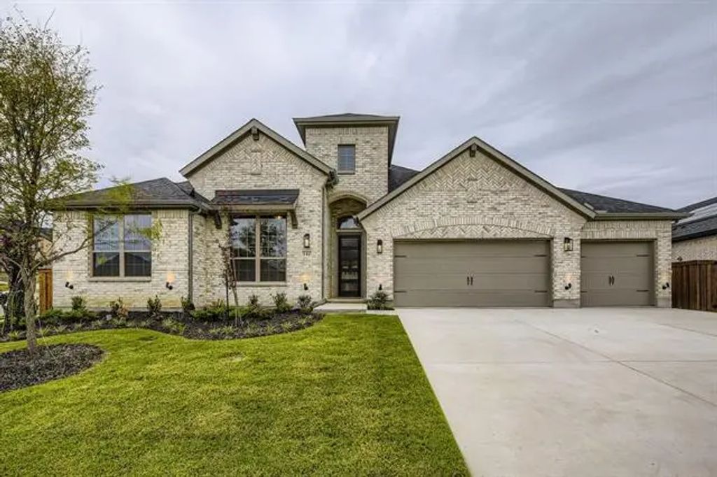 141 Longhorn Bend, Rhome