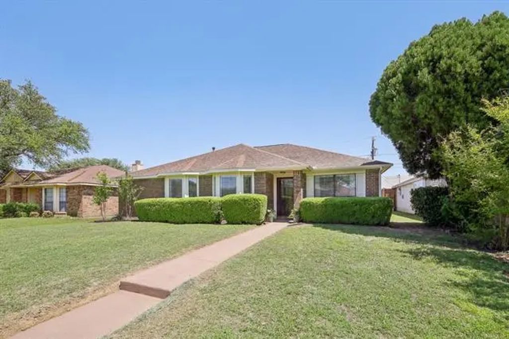 5226 Freestone Circle, Dallas