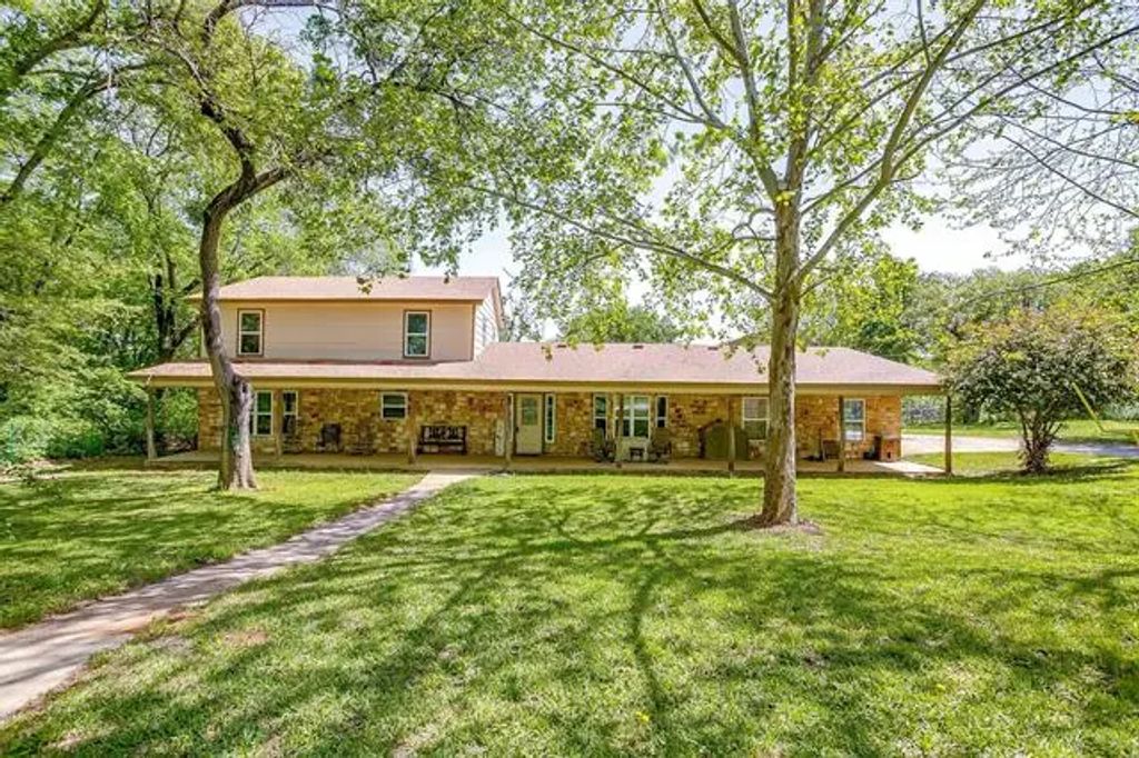 4007 S Burleson Boulevard, Burleson