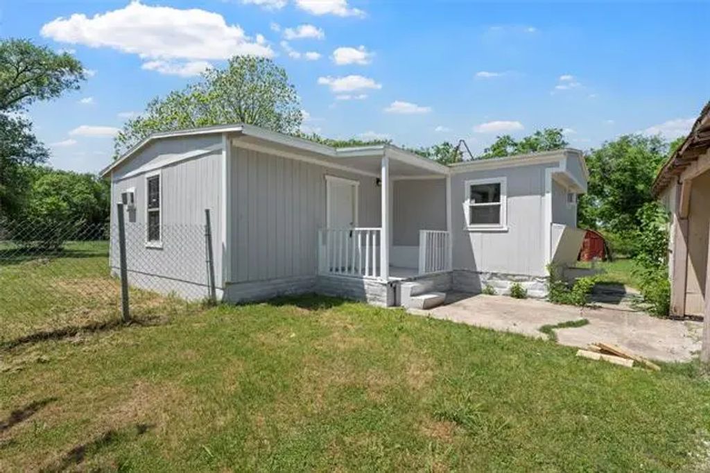 413 Forest Avenue, Elm Mott
