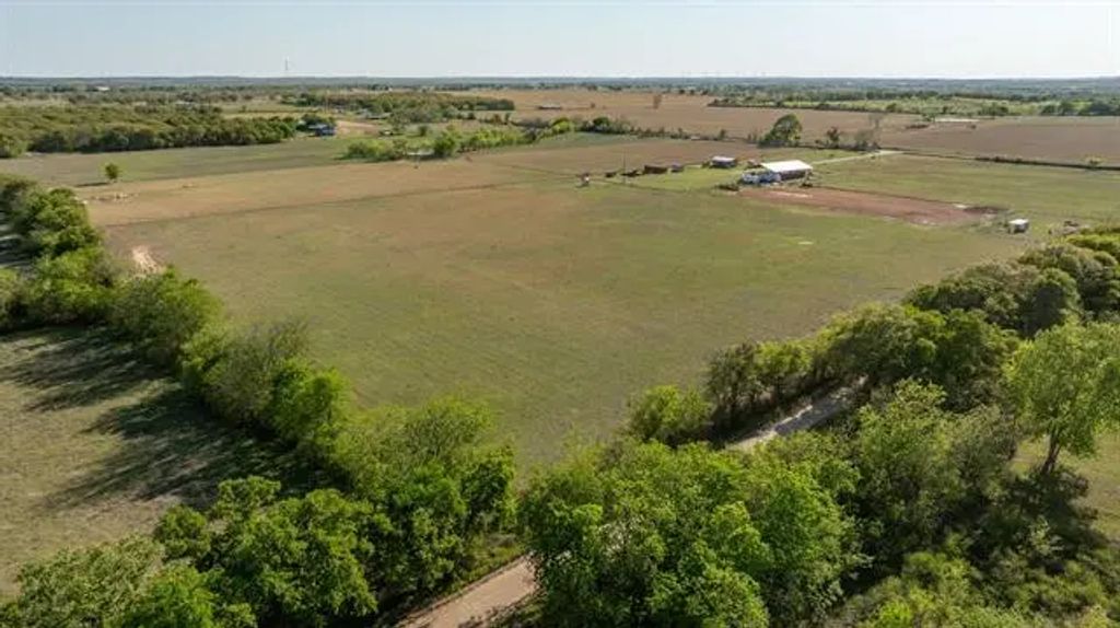 703 County Road 416, Comanche